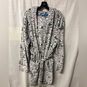 Peanuts Snoopy Fleece Robe with Pink Hearts